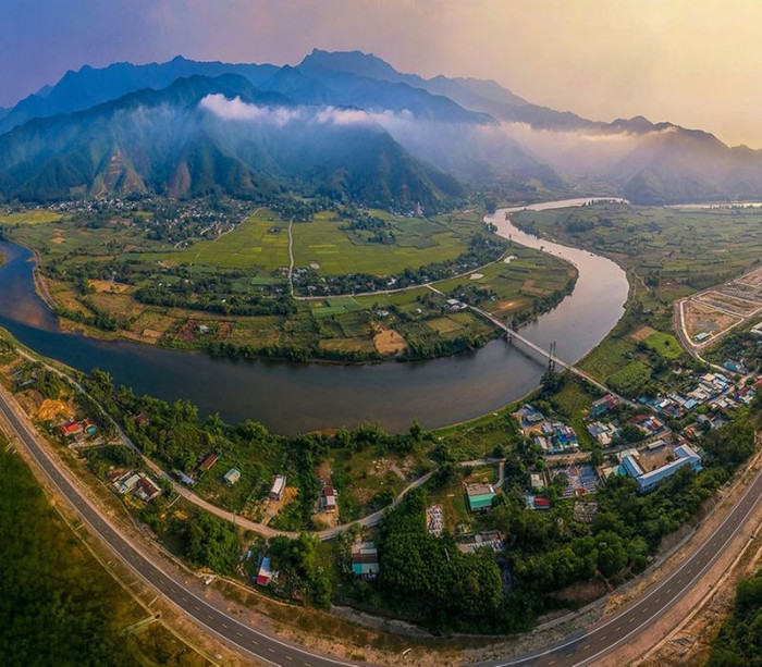 Vẻ đẹp sông Cu Đê . Ảnh: Danatravel&nbsp;
