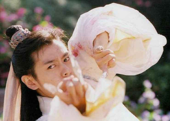 Điểm huyệt khiến đối phương bất động.&nbsp;