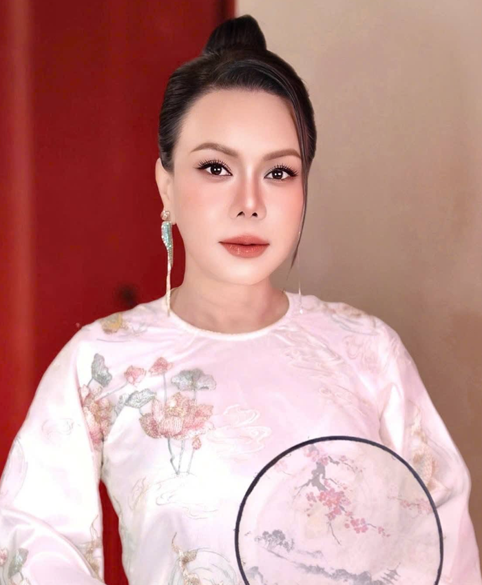 Ở tuổi 50, Việt Hương vẫn duy trì sức hút và nhận được nhiều tình cảm từ công chúng. Ảnh: FBNV