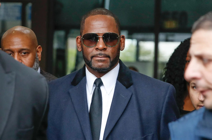 R. Kelly nộp đơn xin ân xá, tìm cơ hội thoát án tù 30 năm Ảnh 3