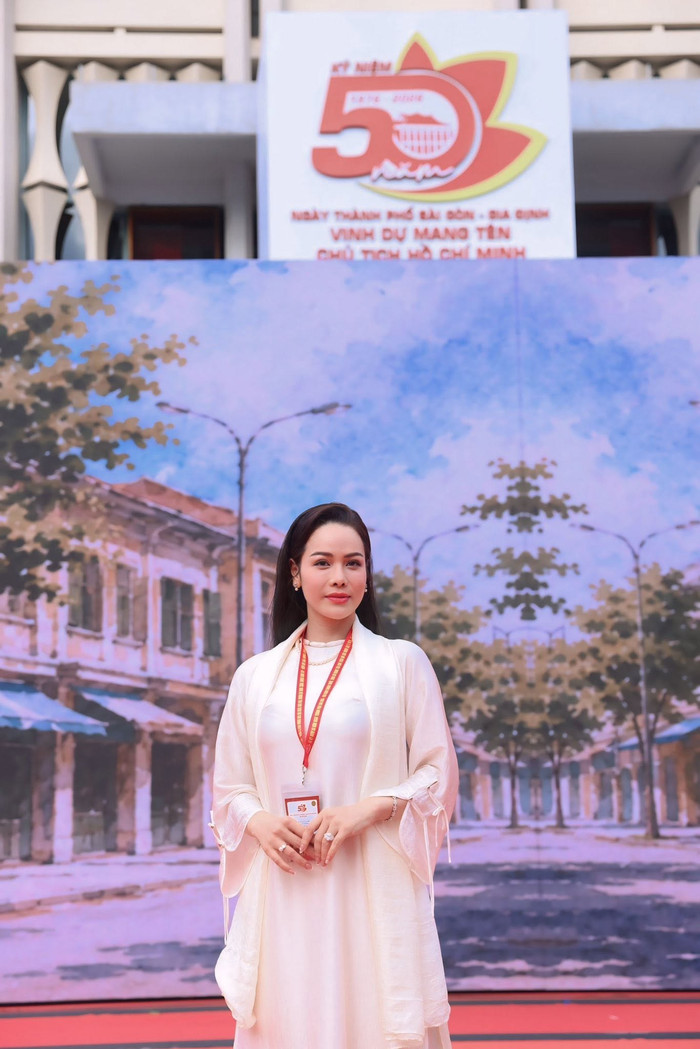 Nhật Kim Anh bất ngờ phủ sóng mạng xã hội theo cách ít ai ngờ tới (Ảnh: FBNV).
