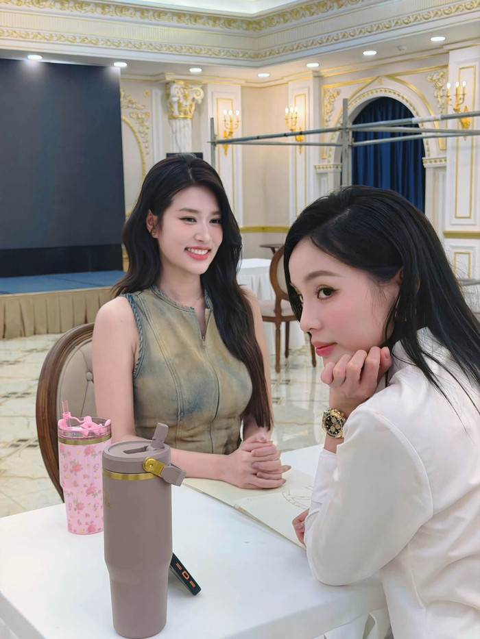 Kỳ Duyên và Thiên Ân thể hiện sự vui vẻ mỗi khi ở bên nhau. Ảnh: FBNV