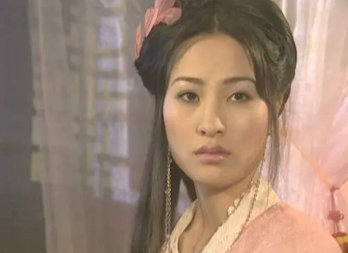 Tạo hình Lâm Tiên Nhi trên màn ảnh, nhân vật được nhiều khán giả xem là mỹ nhân khuynh đảo giang hồ trong thế giới võ hiệp Cổ Long.