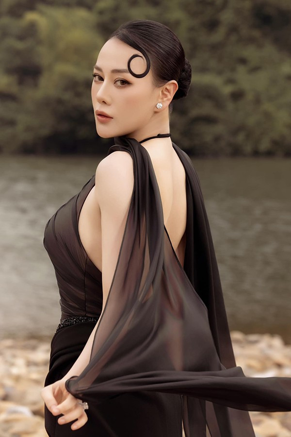 Diễn viên Phương Oanh.