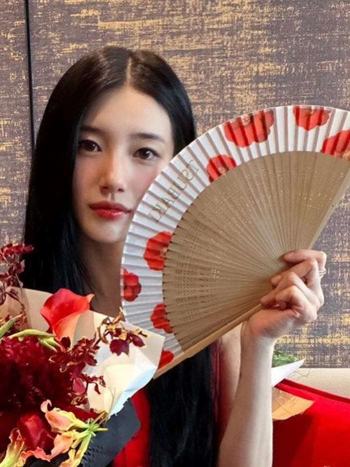 Suzy thu hút mọi ánh nhìn với diện mạo ngày càng thăng hạng. (Nguồn: Instagram nhân vật)