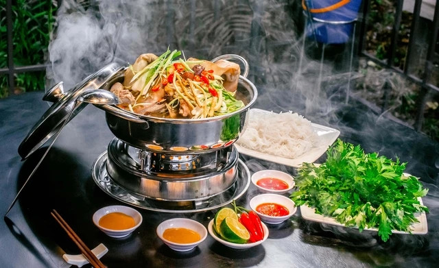 Lẩu dê - đặc sản Ninh Bình được không ít người biết tới (Ảnh: baogialai)&nbsp;