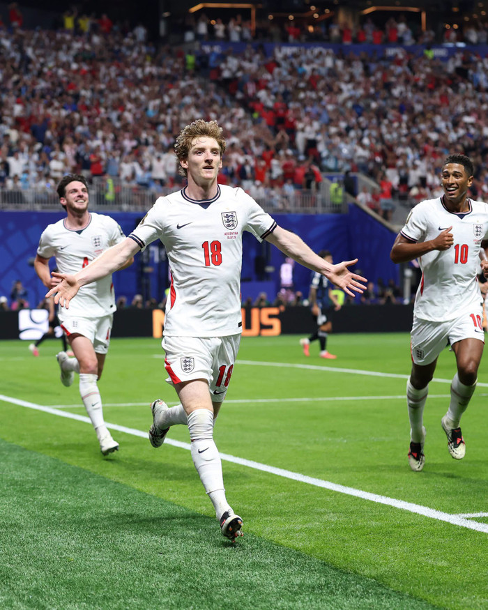 HLV Thomas Tuchel thừa nhận tuyển Anh vẫn mang nỗi đau sau thất bại trước Argentina khi chuẩn bị gặp Pháp tranh hạng ba. Ảnh: FIFA