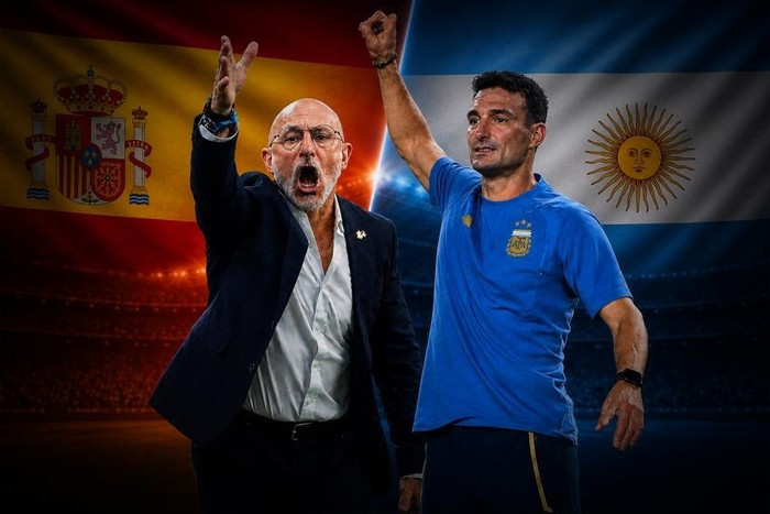 Bên cạnh Messi và Yamal, chung kết World Cup 2026 còn là màn đấu trí hấp dẫn giữa Luis de la Fuente với Scaloni. Ảnh: L'Equipe