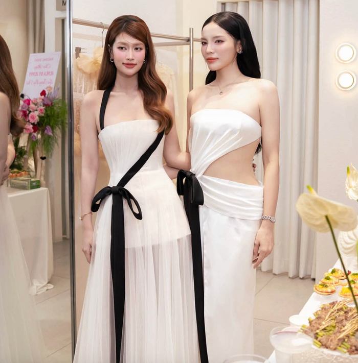 Kỳ Duyên và Thiên Ân luôn ăn diện đồng điệu mỗi khi xuất hiện cùng nhau. Ảnh: FBNV