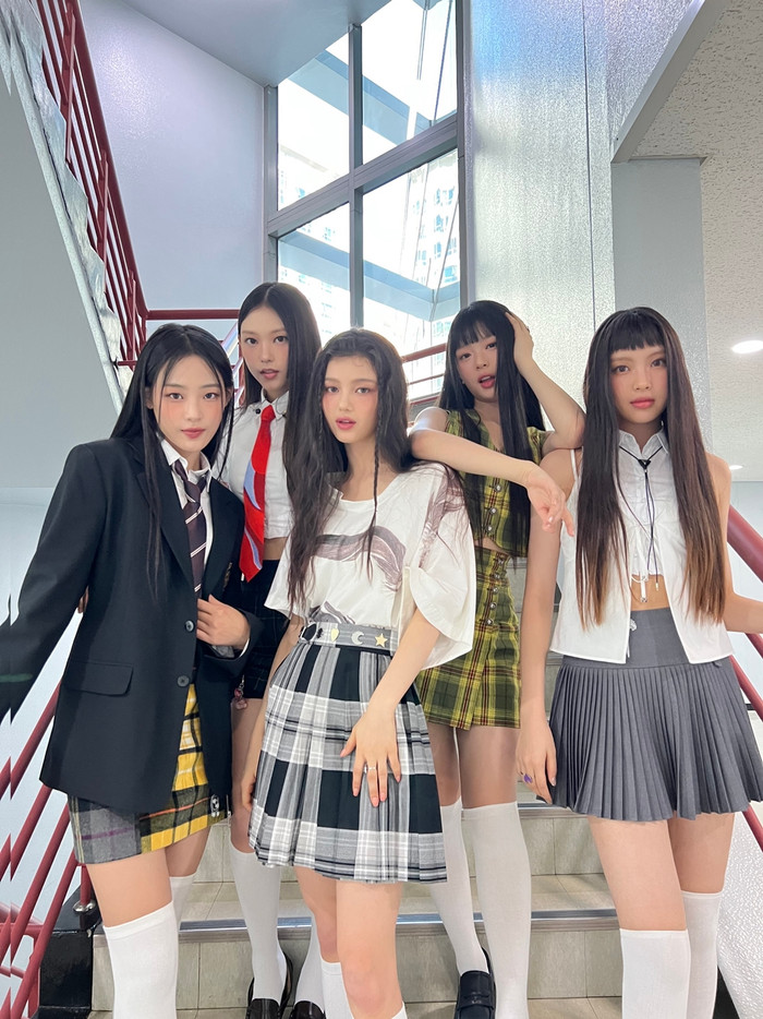 Haerin và Hyein bị bắt gặp tại Mỹ, nghi vấn NewJeans sắp comeback Ảnh 4