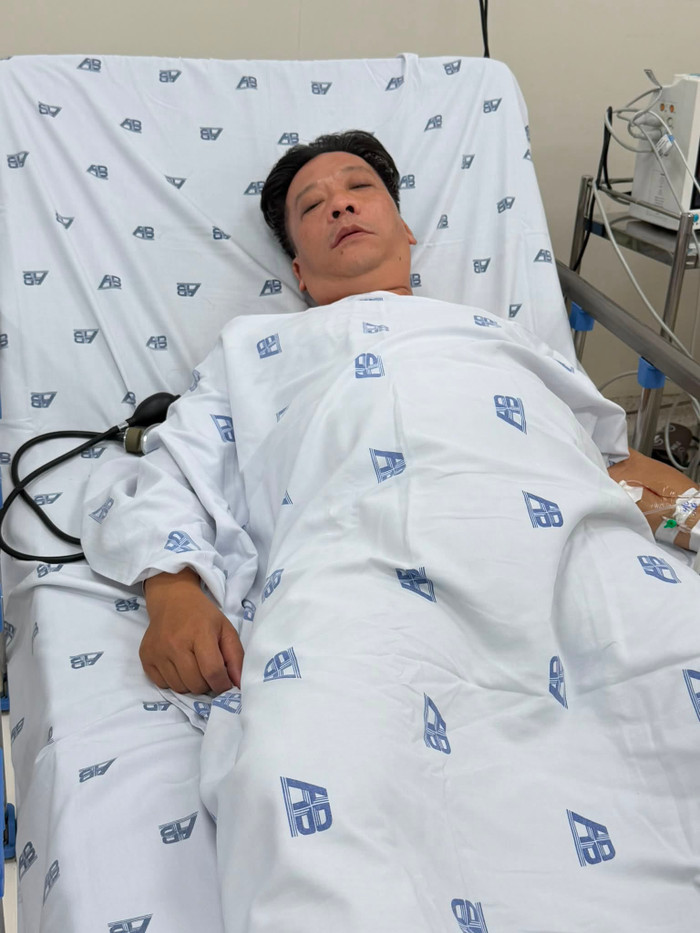Nghệ sĩ Minh Hòa nhập viện cấp cứu vì đột quỵ.