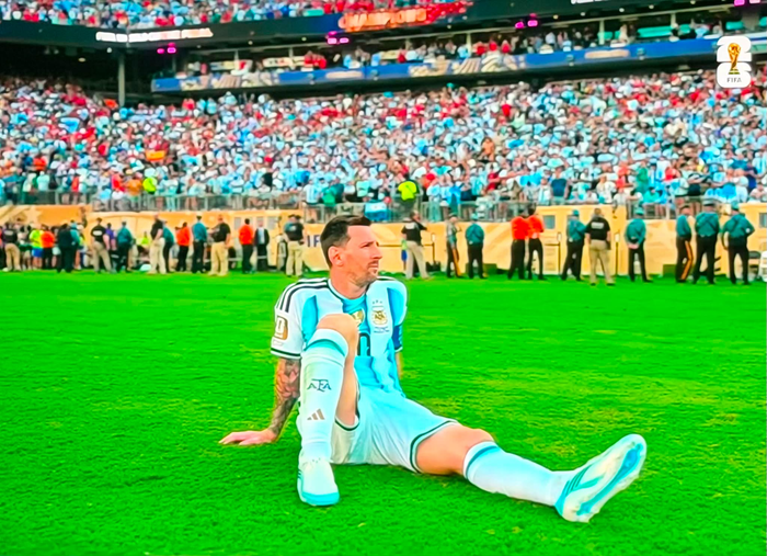 Ca sĩ Mỹ Tâm dành những lời đặc biệt gửi đến Messi. (Ảnh: FBNV)