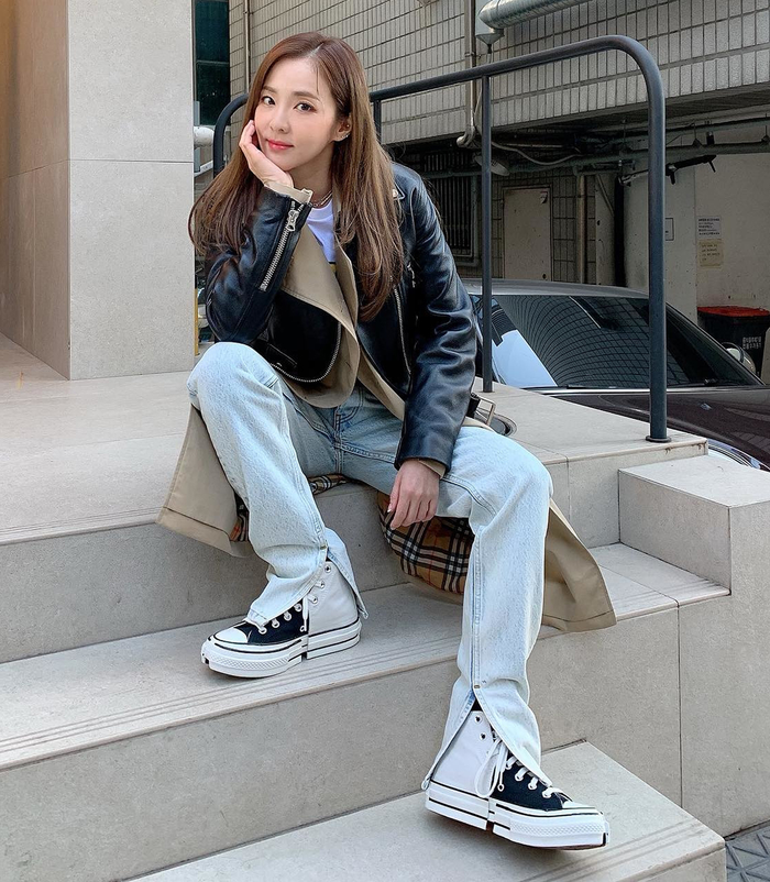 Sandara Park kể rằng dù đã chính thức xác nhận mối quan hệ với nhau nhưng số lần gặp mặt thực tế lại vô cùng ít ỏi.
