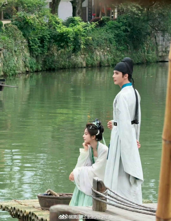 Khung hình chung của Triệu Kim Mạch và Vương An Vũ khiến khán giả “đổ gục” vì quá nên thơ. Ảnh: Sina.