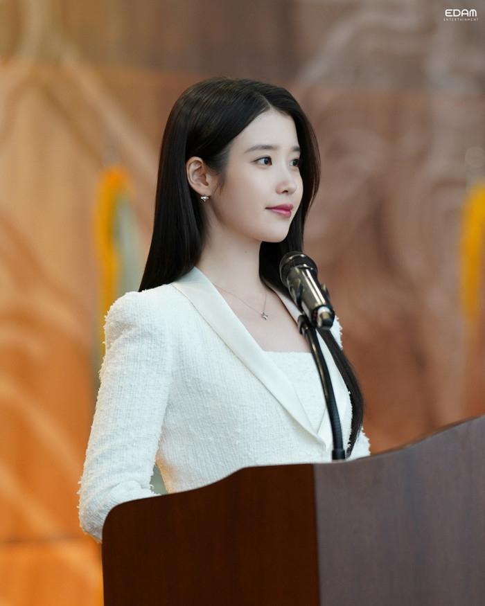 IU quyết theo đuổi đến cùng vụ việc liên quan đến các tin đồn thất thiệt. (Nguồn: Instagram nhân vật)