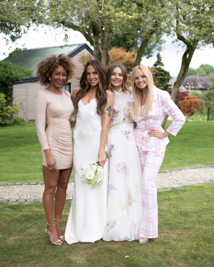 Spice Girls tái hợp tại đám cưới bí mật của Mel C, Victoria Beckham vắng mặt Ảnh 2