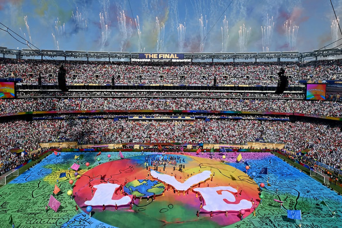 BTS cũng không thể cứu nổi màn halftime đầu tiên trong lịch sử World Cup Ảnh 1