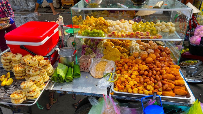 Những món bánh nức tiếng ở quê hương Đồng Tháp. Ảnh: Street Food Thảo Vy