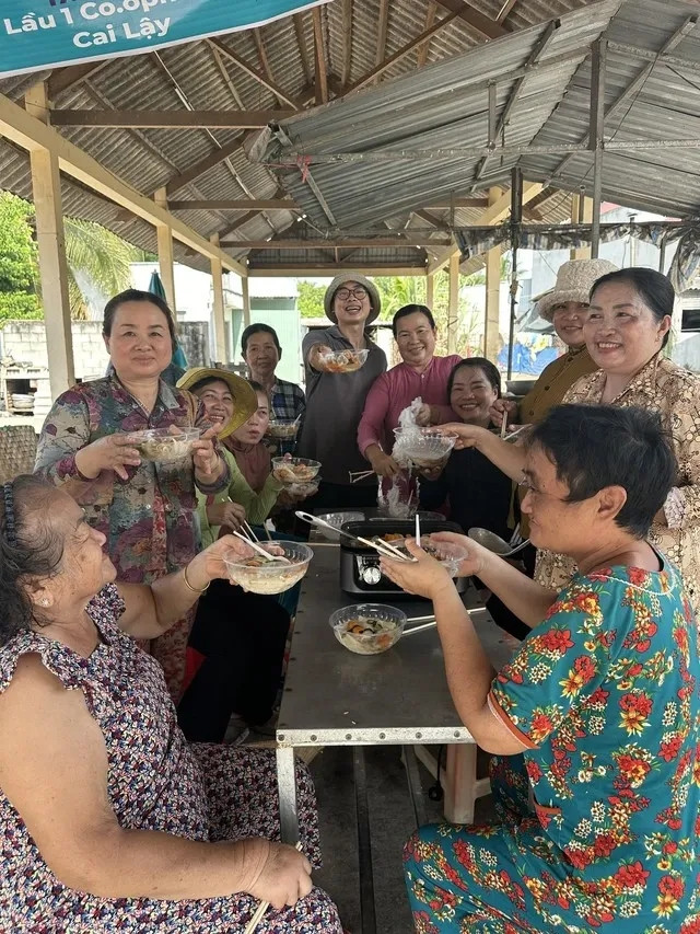 Khung cảnh thân thương, thú vị ở chợ quê An Khương (Đồng Tháp). Ảnh: &nbsp;Tô Hồng Trí Tín/Báo Thanh Niên