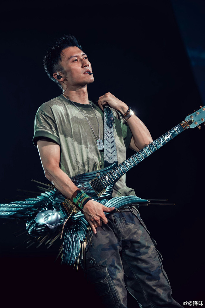 Tạ Đình Phong không hủy concert sau khi cha ruột qua đời Ảnh 2