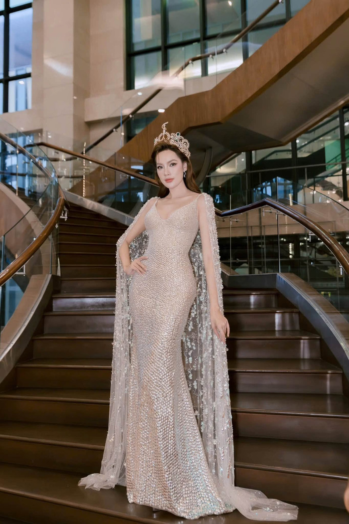 Hoa hậu Lê Hoàng Phương ngày càng thăng hạng nhan sắc. (Nguồn: FBNV)