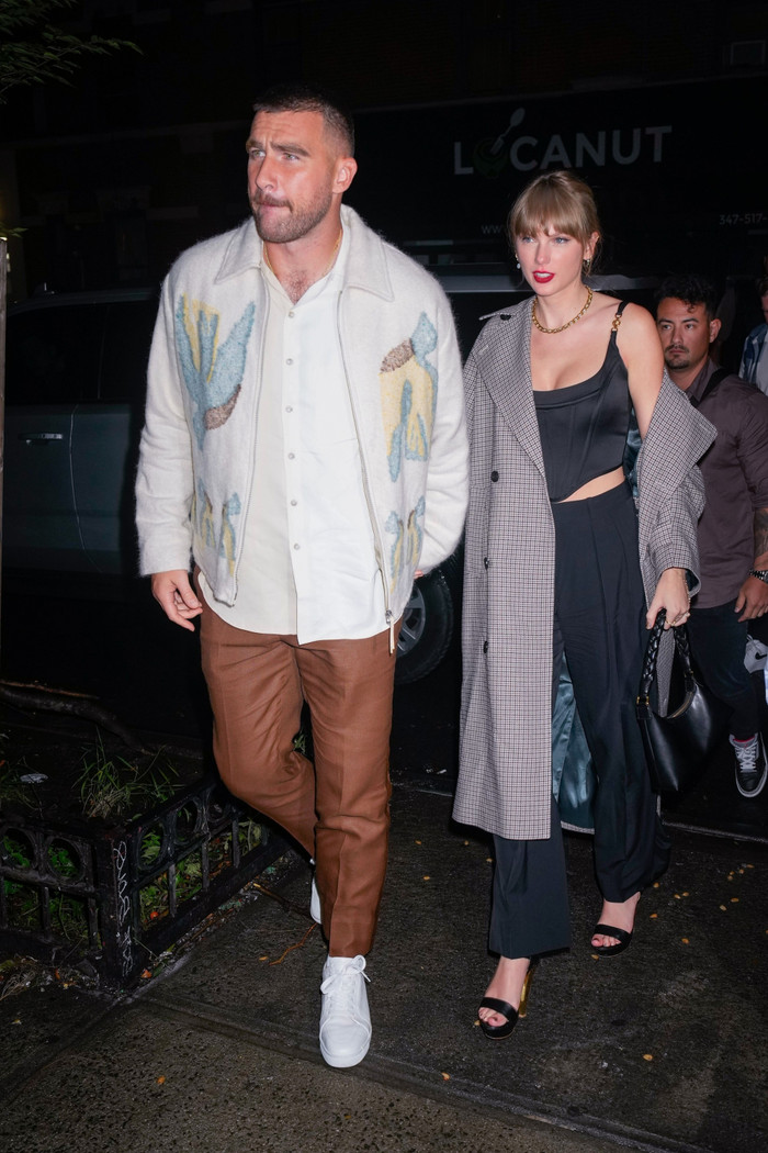 Đồng nghiệp tiết lộ về hôn lễ của Taylor Swift: 'Đó là một trong những đám cưới giản dị nhất mà tôi từng thấy' Ảnh 5