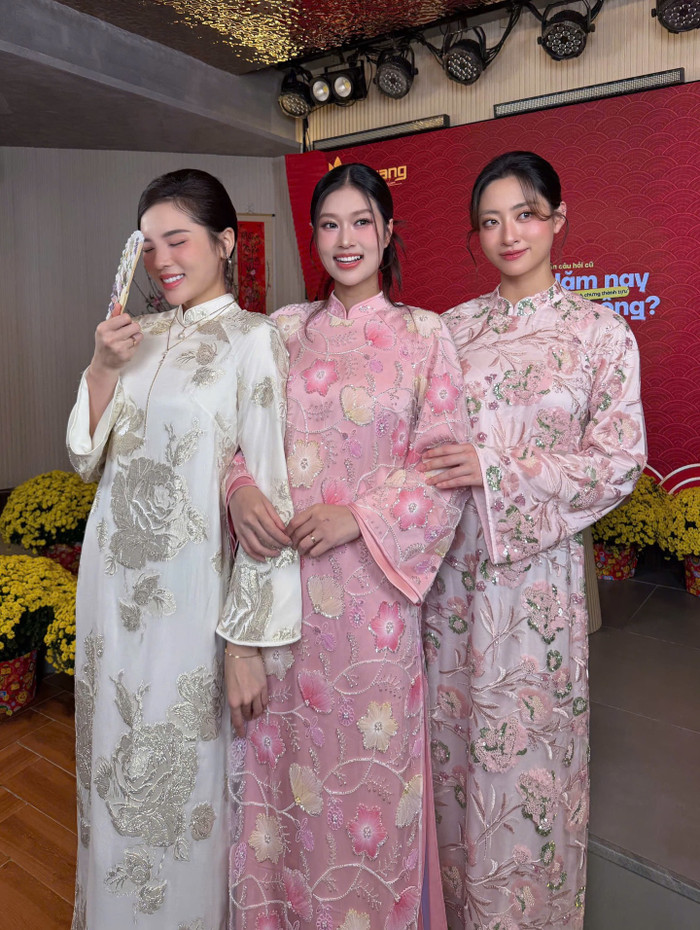 Hoa hậu Kỳ Duyên, Thiên Ân và Lương Thùy Linh cho thấy vẻ đẹp của những tình bạn bền chặt. (Nguồn: Instagram nhân vật)