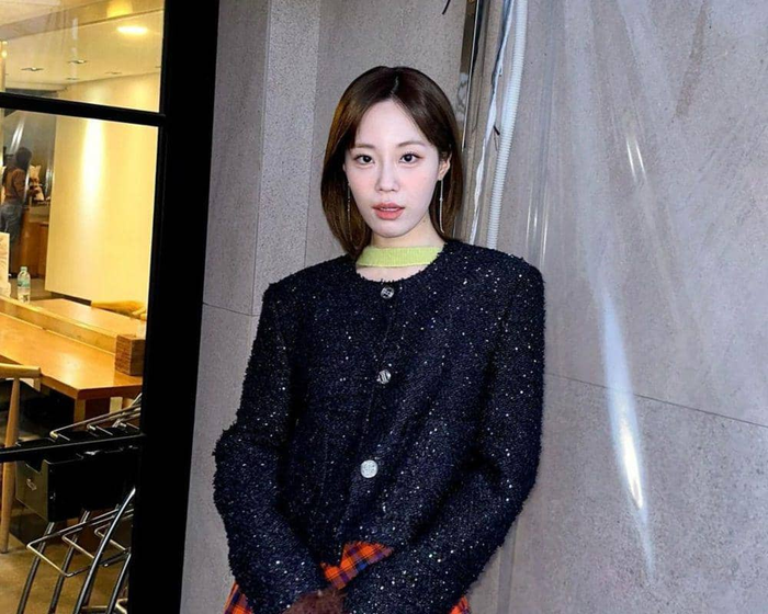 Heo Young Ji (KARA) khiến khán giả bàng hoàng khi lần đầu chia sẻ về quãng thời gian bị một kẻ bám đuôi quấy rối suốt 7 năm.