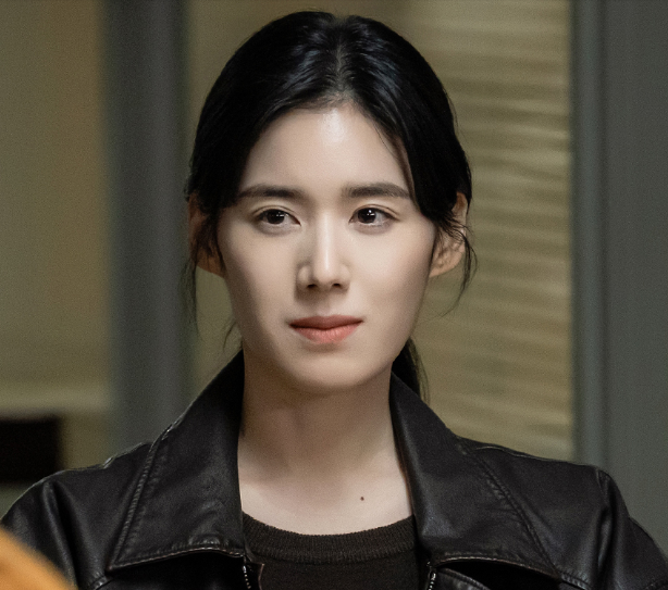 Jung Eun Chae hứa hẹn mang đến làn gió mới cho Flex x Cop 2 với hình tượng đội trưởng bản lĩnh.