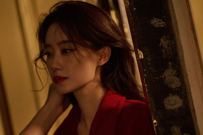 Ít ai biết Trương Tiểu Phỉ từng trải qua quãng thời gian dài không được chú ý trong làng giải trí. Ảnh: Weibo.