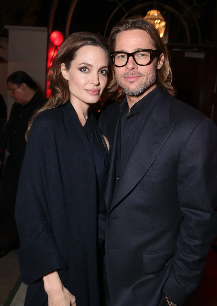 Sau hơn 8 năm kiện tụng, Brad Pitt và Angelina Jolie mới hoàn tất thủ tục ly hôn vào tháng 12/2024.