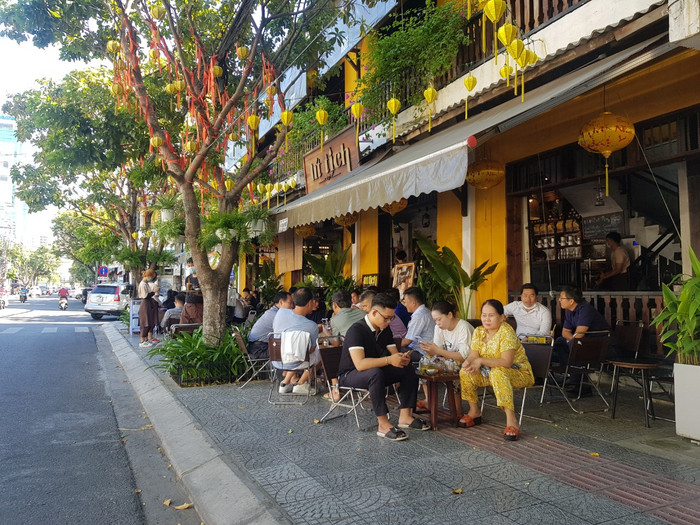 Đến Đà Nẵng nhớ thưởng thức cà phê sáng. Ảnh: báo Thanh Niên