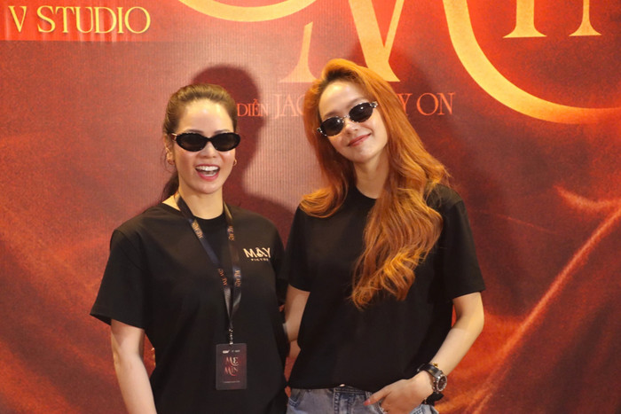 Bộ phim điện ảnh Mẹ Mìn với sự góp mặt của Minh Hằng và Nhật Kim Anh đã chính thức ấn định ngày khởi chiếu.