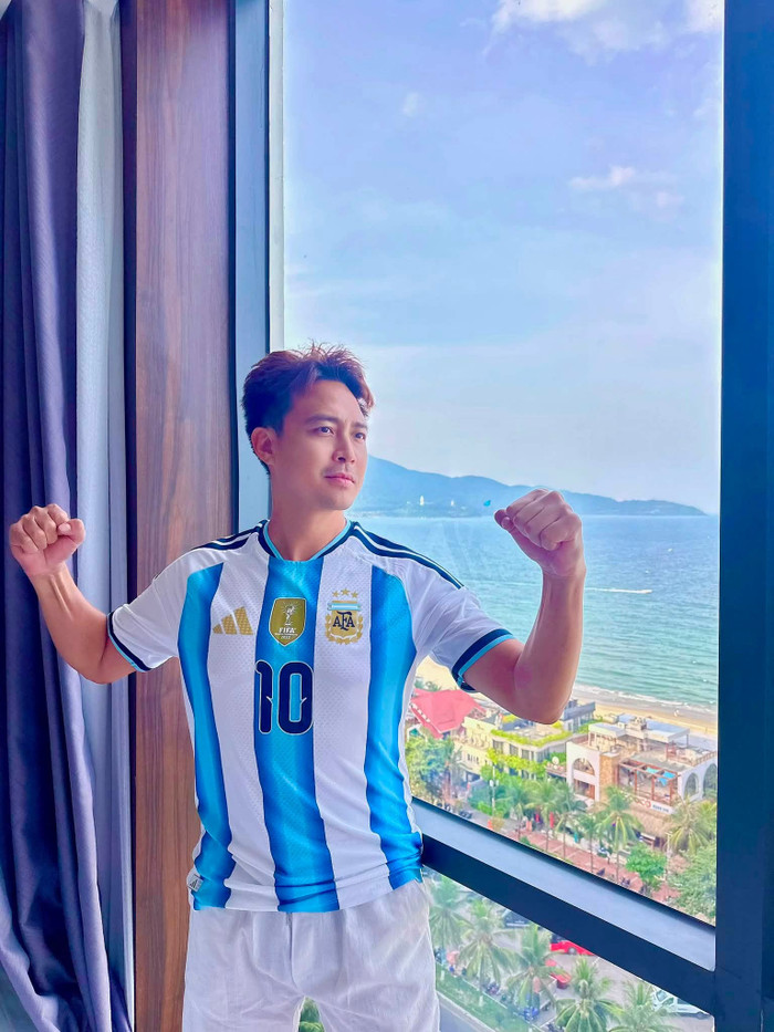 Diễn viên Thanh Duy bày tỏ sự hâm mộ dành cho Messi sau khi World Cup 2026 khép lại.