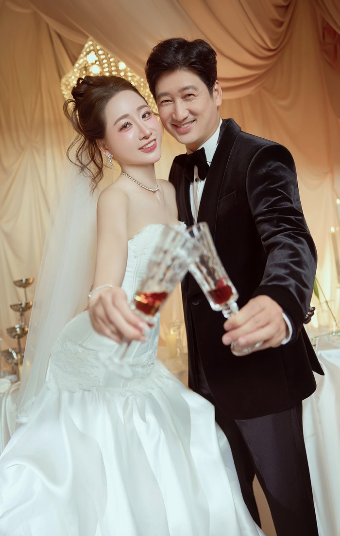 Khán giả chúc mừng sinh nhật bạn gái Ngọc Quỳnh.