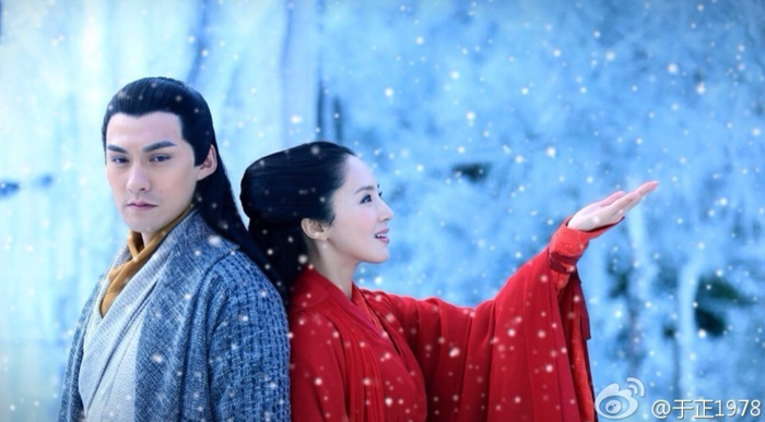 Đứng đầu danh sách là Lâm Triều Anh và Vương Trùng Dương trong Thần Điêu Hiệp Lữ. Dù không trở thành phu thê vì những ân oán trong quá khứ, cả hai đều được xem là những đại tông sư đứng trên đỉnh cao võ học. Vương Trùng Dương là quán quân Hoa Sơn luận kiếm lần thứ nhất, tinh thông Tiên Thiên Công và Toàn Chân kiếm pháp, trong khi Lâm Triều Anh là người sáng lập phái Cổ Mộ, sáng tạo Ngọc Nữ Tâm Kinh cùng nhiều tuyệt kỹ có thể khắc chế võ công Toàn Chân giáo. Nếu gác bỏ hiềm khích để sát cánh chiến đấu, sự kết hợp giữa hai cao thủ này được đánh giá là gần như vô địch, bởi họ vừa có nội lực thâm hậu, vừa sở hữu những bộ võ công có thể bổ trợ và hoàn thiện lẫn nhau.