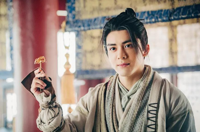Trương Vô Kỵ được nhiều độc giả đánh giá là nam chính sở hữu nền tảng võ học toàn diện bậc nhất của Kim Dung.