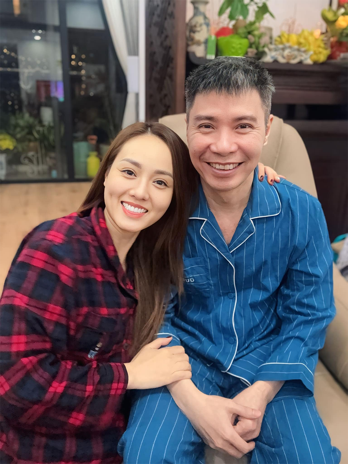 Vợ NSND Công Lý tiết lộ chồng từng muốn bỏ nhà ra đi.