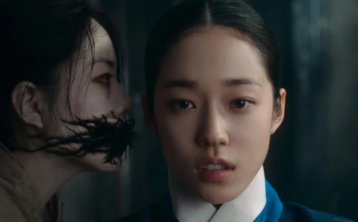 Là một trong những dự án nổi bật nhất của Netflix trong tháng 7/2026, Lời Nguyền Đông Cung nhanh chóng thu hút khán giả nhờ sự kết hợp giữa cổ trang, giả tưởng và kinh dị. Bộ phim quy tụ dàn diễn viên đình đám gồm Nam Joo Hyuk, Roh Yoon Seo và Cho Seung Woo.