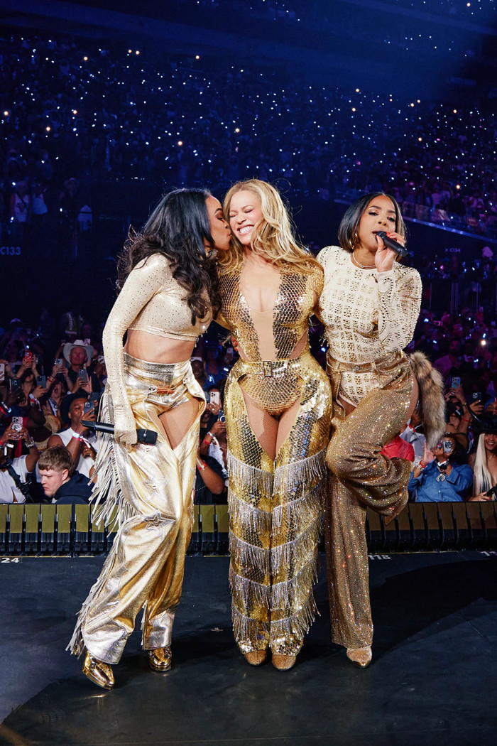 Cha của Beyoncé xác nhận Destiny's Child sắp trở lại Ảnh 5