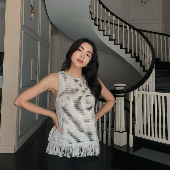 Tăng Thanh Hà đối diện với nhiều áp lực vô hình khi trở lại nghệ thuật ở tuổi 40.