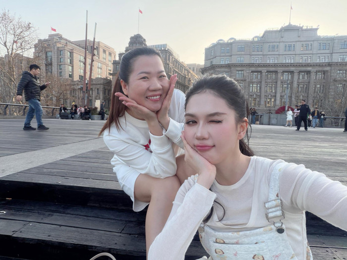 Ngọc Trinh từng đưa trợ lý đi du lịch ở trong và ngoài nước. Ảnh: FBNV