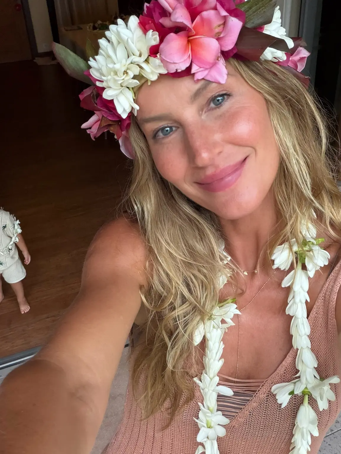 Gisele Bündchen trong những khoảnh khắc mừng sinh nhật tuổi 46.
