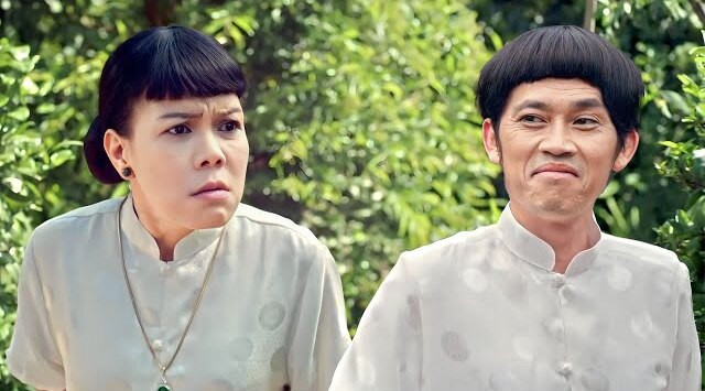 Việt Hương gây chú ý khi đăng tải video trích từ bộ phim Tía Tui Là Cao Thủ ghi lại màn đối đáp hài hước giữa cô và NSƯT Hoài Linh.&nbsp;
