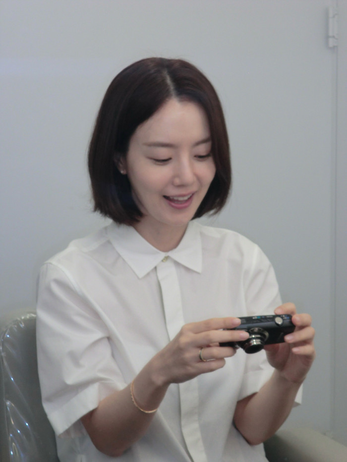 Moon Chae Won lộ diện với gương mặt đầy đặn hơn trước. (Nguồn: IGNV)