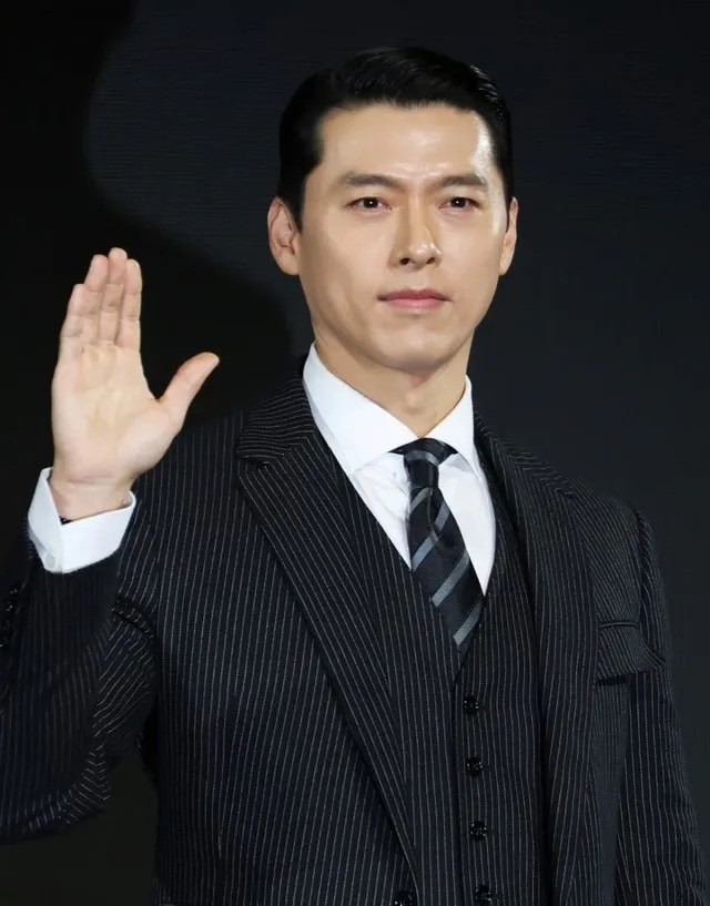 Vẻ ngoài phong độ, lịch lãm của Hyun Bin. (Ảnh Star N ews Korea)