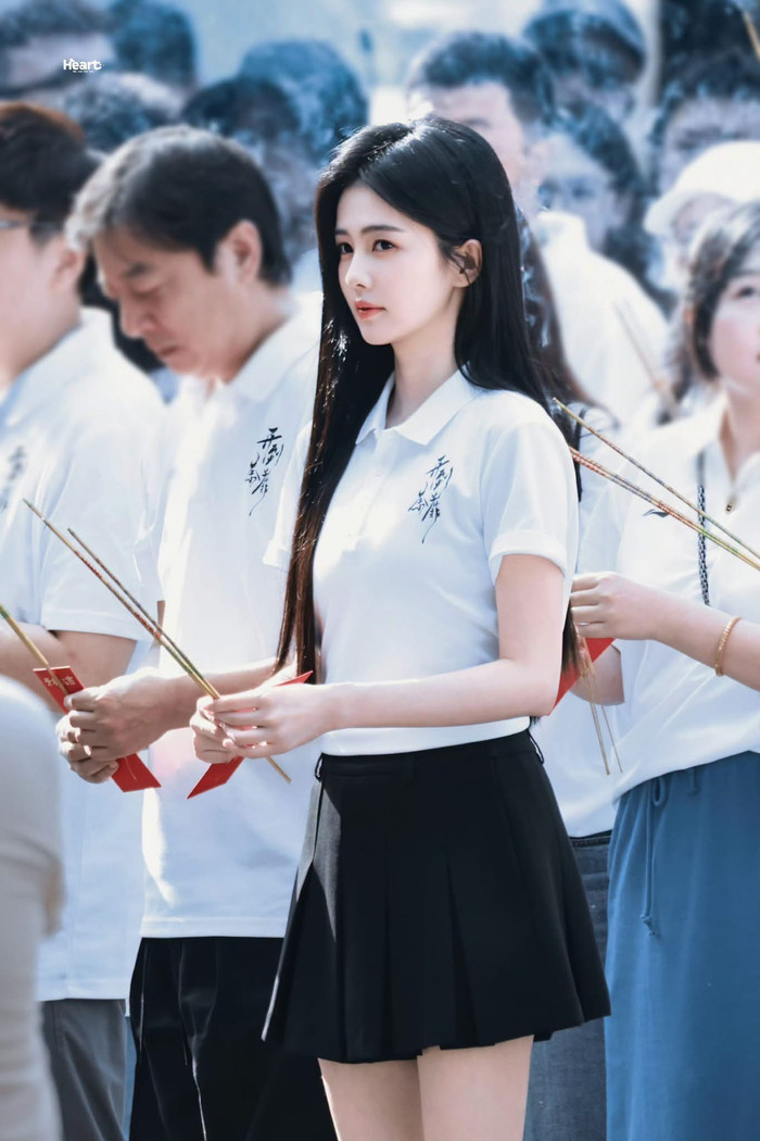 Bạch Lộc kỳ vọng tạo hình hoàn chỉnh sẽ mang đến bất ngờ khi phim lên sóng. Ảnh: Weibo.