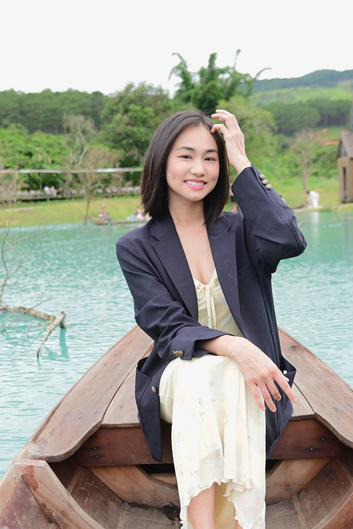 Ngân Hoà là một nữ diễn viên trẻ triển vọng. Ảnh: FBNV