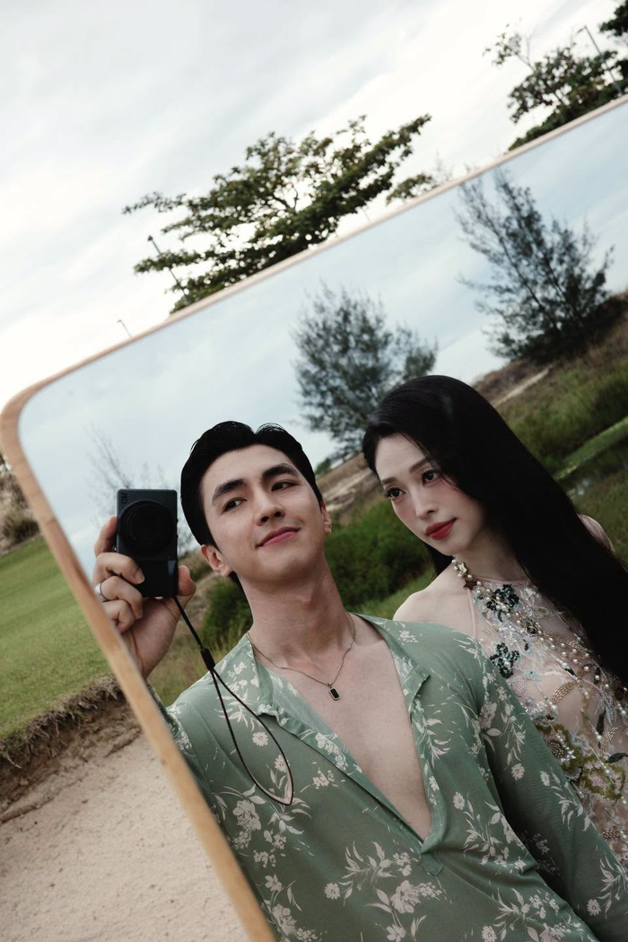 Kể từ khi kết hôn, cả hai trở thành một trong những cặp đôi được yêu mến của showbiz Việt.