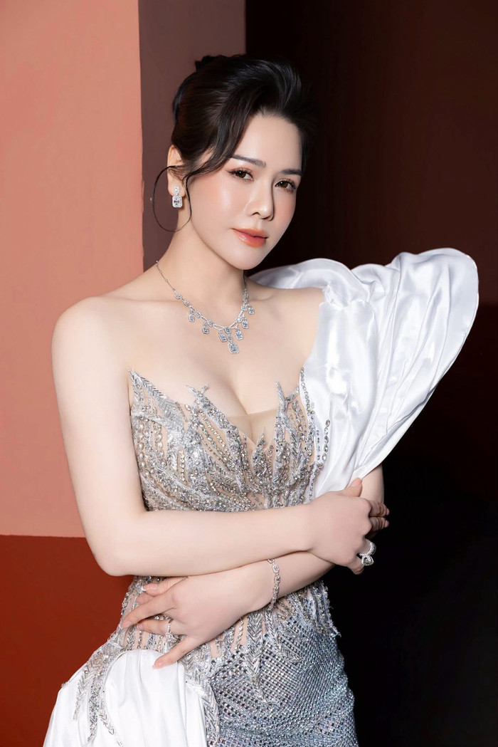 Dòng trạng thái mới đây của Nhật Kim Anh khiến netizen không khỏi bàn tán xôn xao. (Ảnh: FBNV)